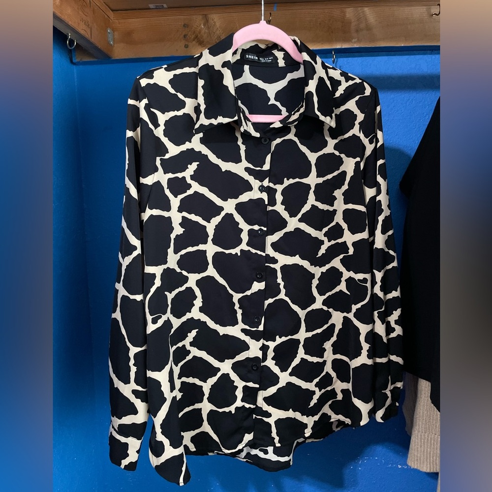 SHEIN Women’s Button Down Long Sleeve Giraffe Print Blouse